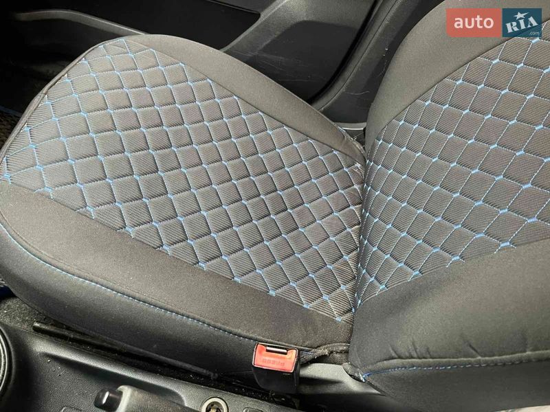 Микровэн Skoda Roomster 2009 в Борисполе