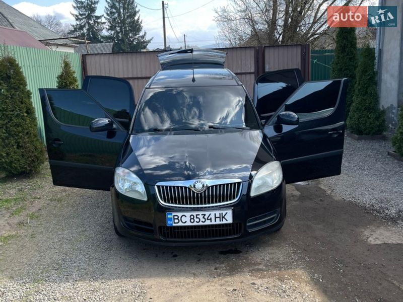 Микровэн Skoda Roomster 2006 в Мукачево
