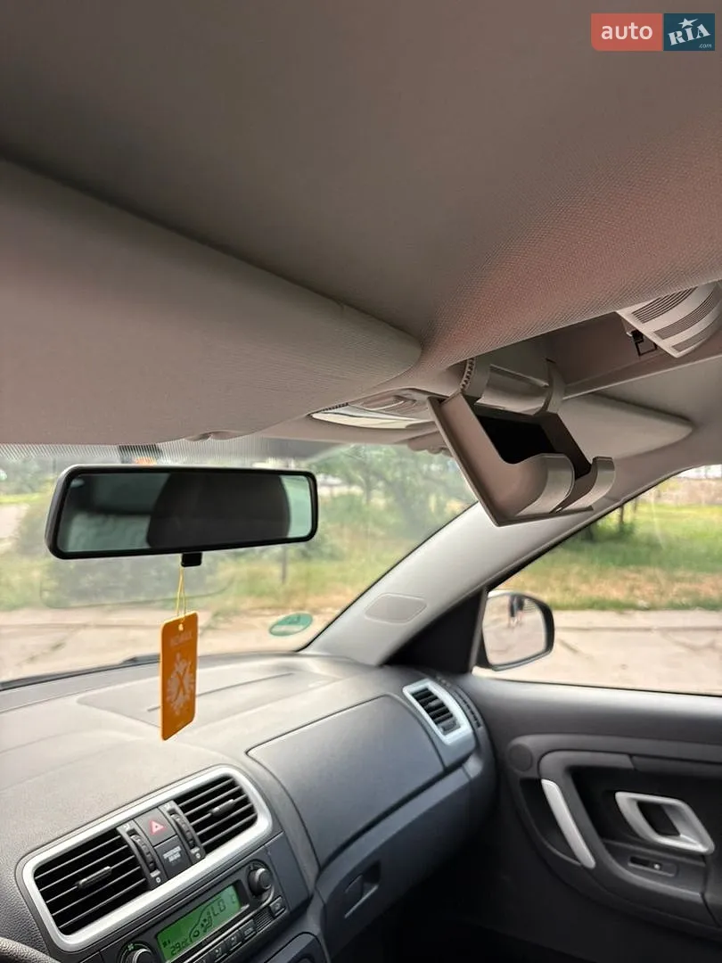 2010 Skoda Roomster - мініатюра 25