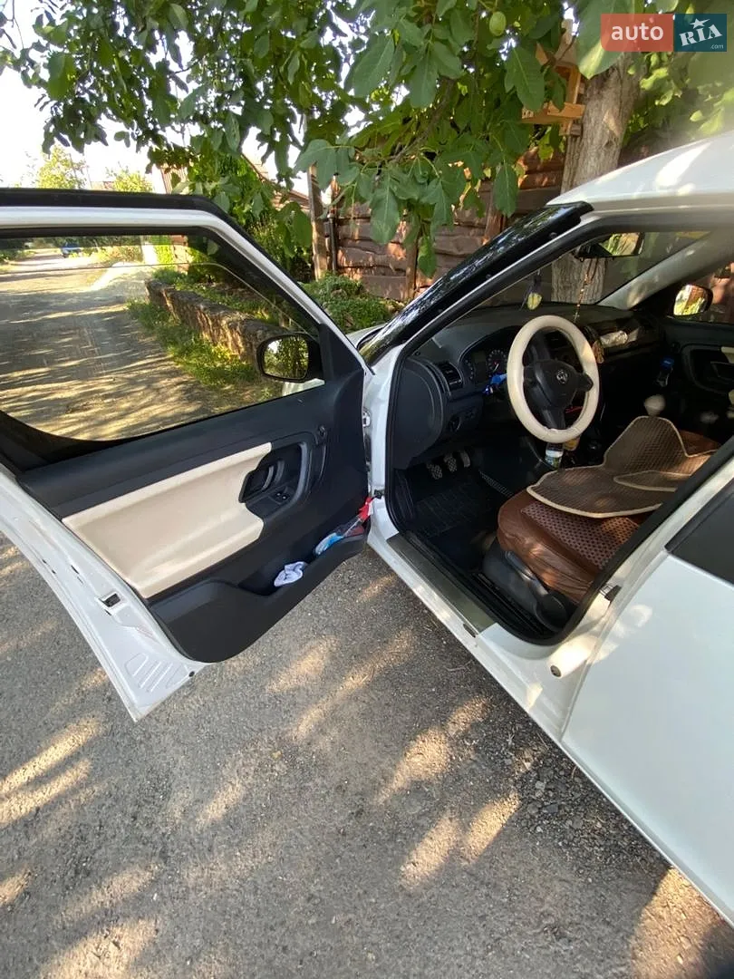 2014 Skoda Roomster - мініатюра 7