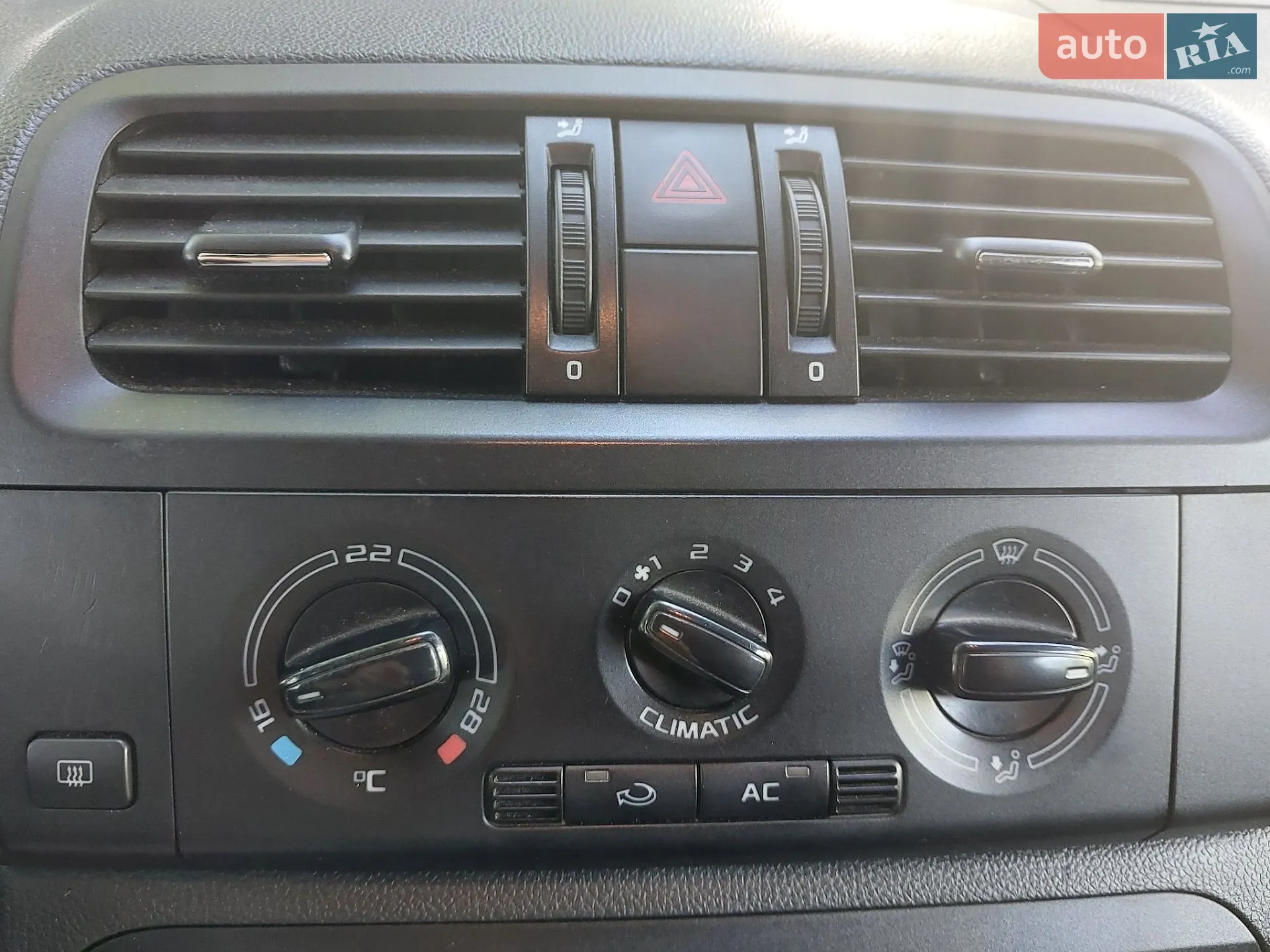2010 Skoda Roomster - мініатюра 25