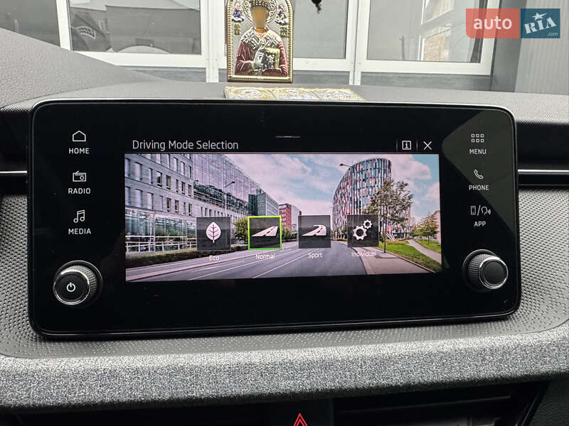 Хэтчбек Skoda Scala 2024 в Мукачево