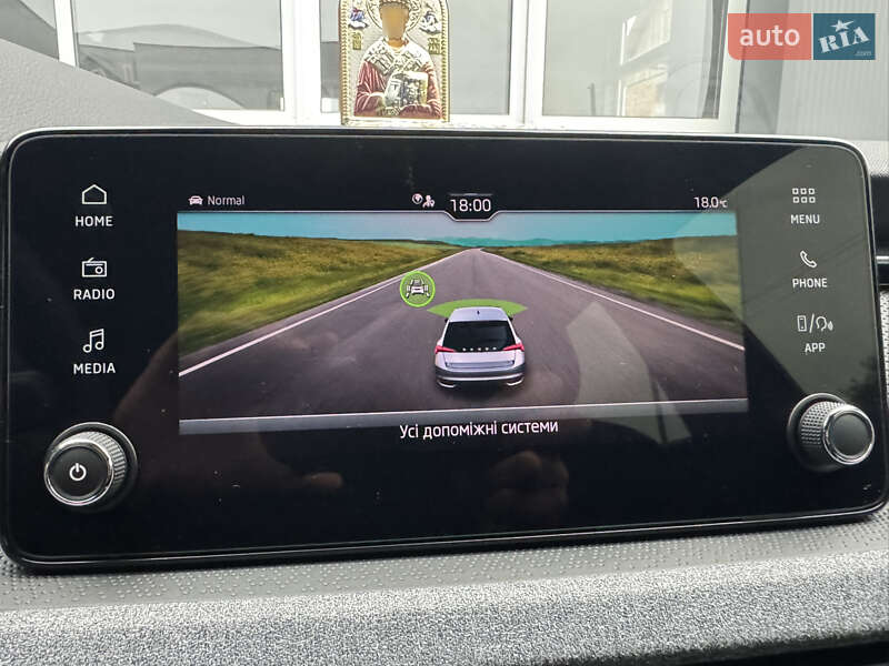 Хэтчбек Skoda Scala 2024 в Мукачево