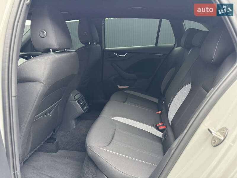 Хэтчбек Skoda Scala 2024 в Мукачево