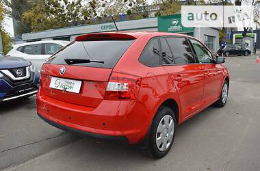 Хэтчбек Skoda Spaceback 2015 в Киеве