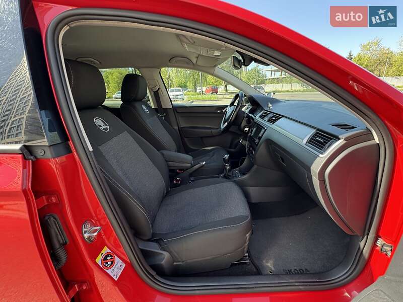 Хэтчбек Skoda Spaceback 2015 в Днепре