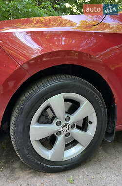 Хэтчбек Skoda Spaceback 2014 в 