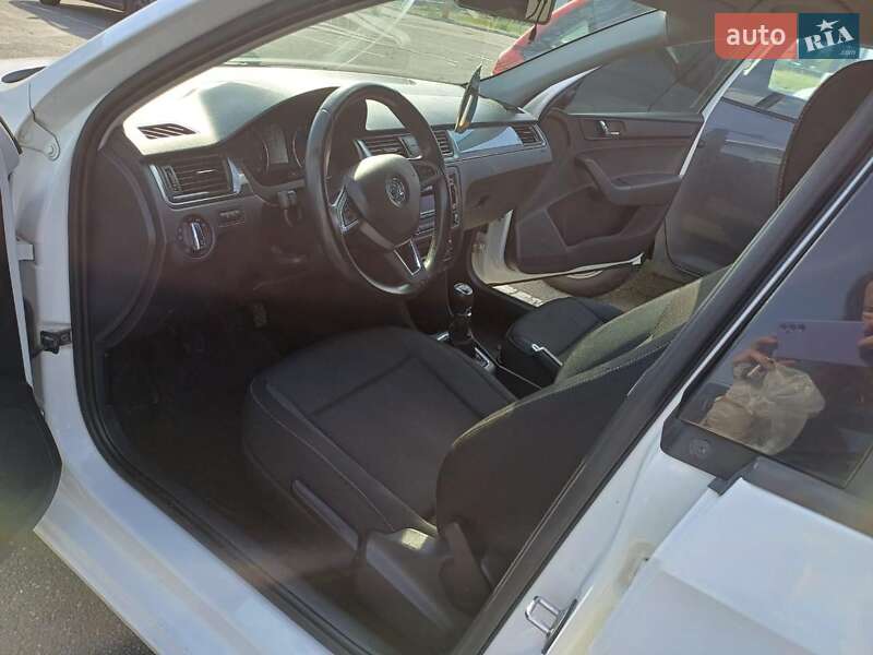 Хэтчбек Skoda Spaceback 2015 в Киеве
