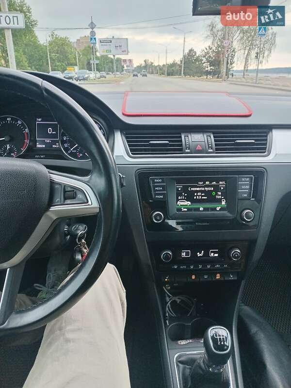 Хэтчбек Skoda Spaceback 2015 в Запорожье