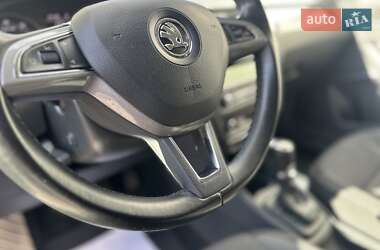 Хэтчбек Skoda Spaceback 2015 в 