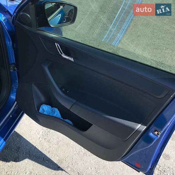 Хэтчбек Skoda Spaceback 2015 в Запорожье