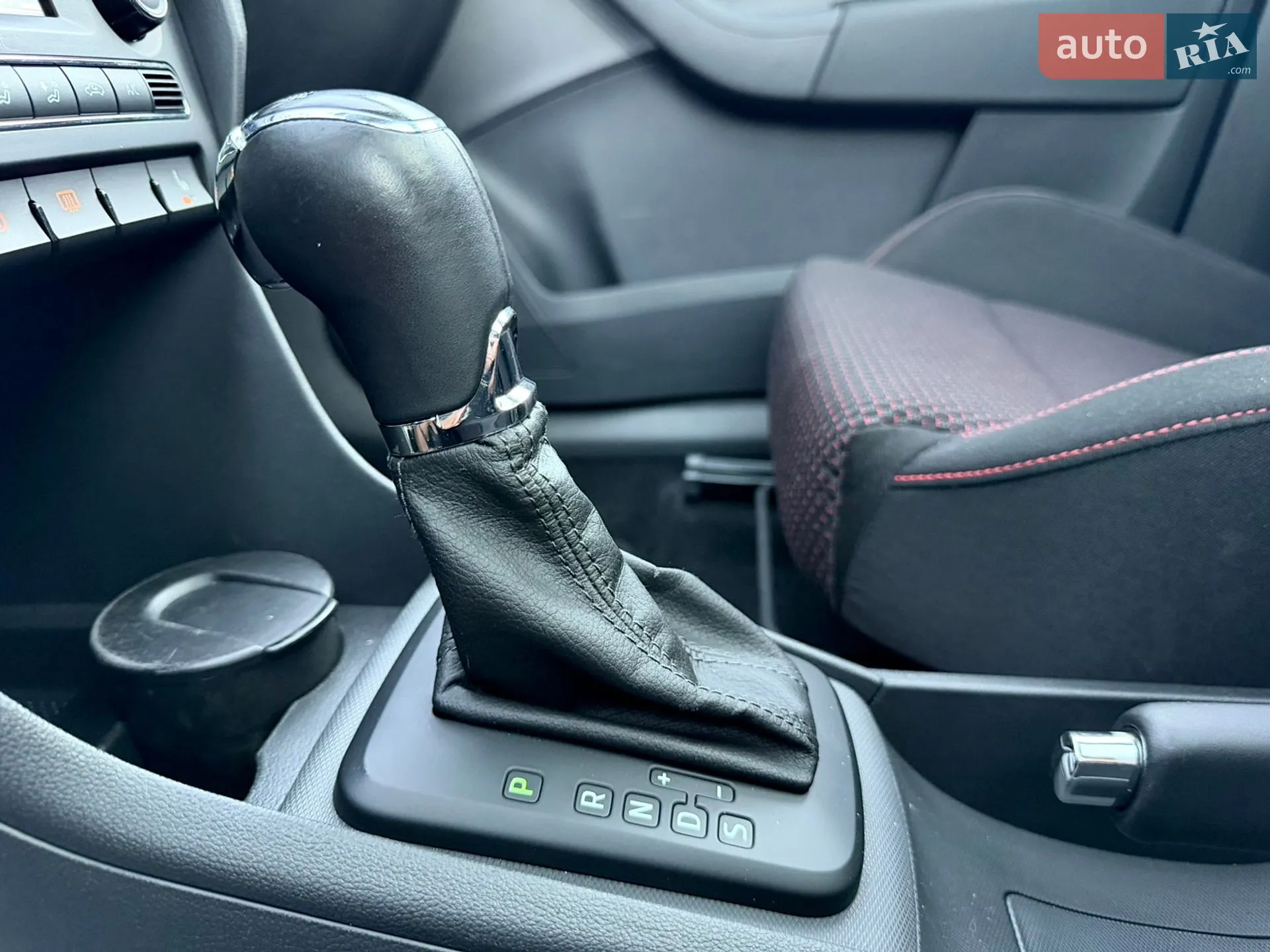 2015 Skoda Rapid - мініатюра 8