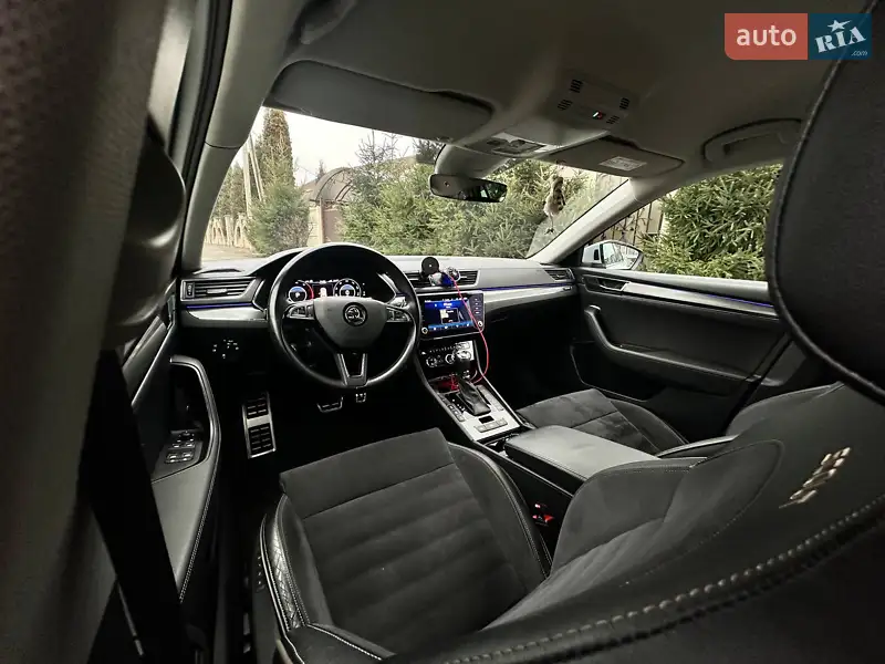 Skoda Superb Scout 2020