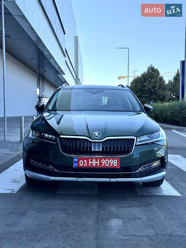 Универсал Skoda Superb Scout 2019 в 