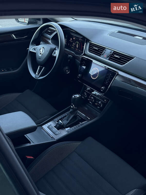 Универсал Skoda Superb Scout 2019 в Киеве фото 13 Универсал Skoda Superb Scout 2019 в Киеве