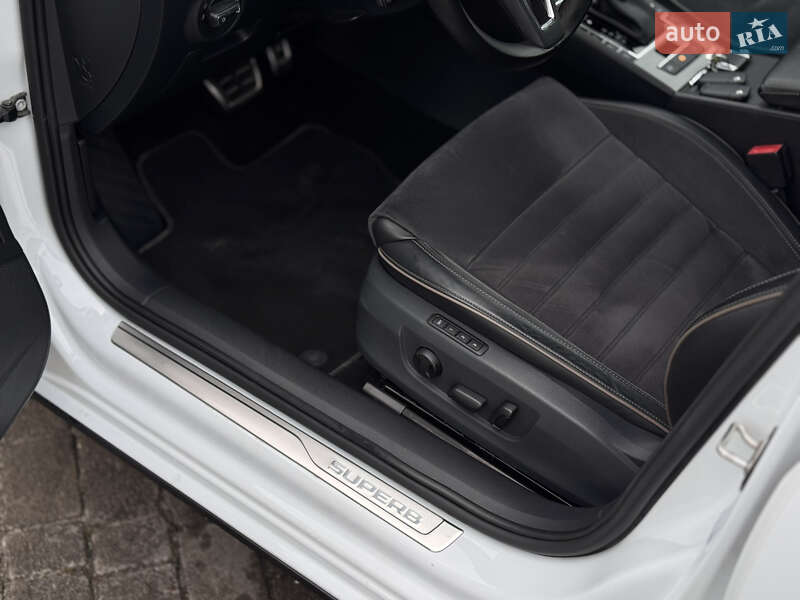 Универсал Skoda Superb Scout 2020 в Ровно