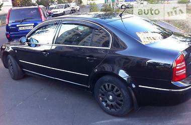 Седан Skoda Superb 2005 в Стрию