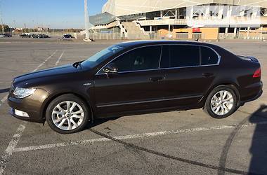 Седан Skoda Superb 2012 в Львові