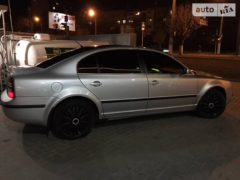 Седан Skoda Superb 2006 в Чернівцях