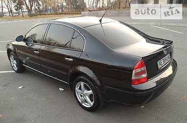 Седан Skoda Superb 2008 в 