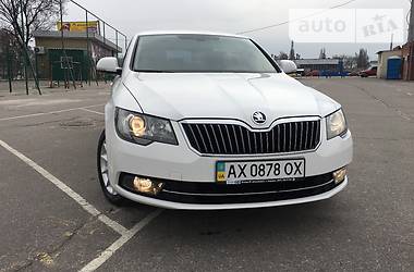 Седан Skoda Superb 2013 в Харькове