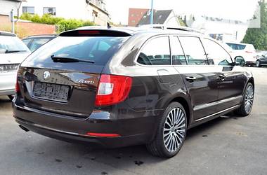 Универсал Skoda Superb 2012 в Луцке