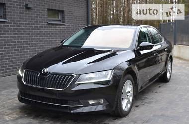 Седан Skoda Superb 2016 в Киеве