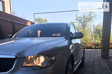 Седан Skoda Superb 2009 в Мукачево