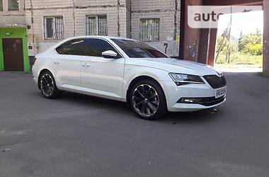 Седан Skoda Superb 2016 в Кривом Роге