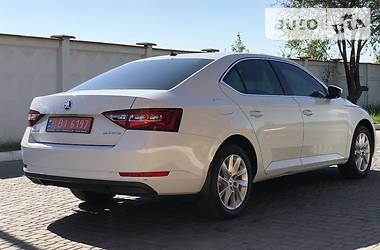 Седан Skoda Superb 2016 в Одессе