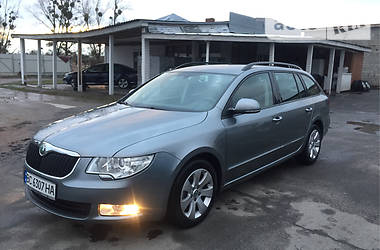 Универсал Skoda Superb 2011 в Бродах