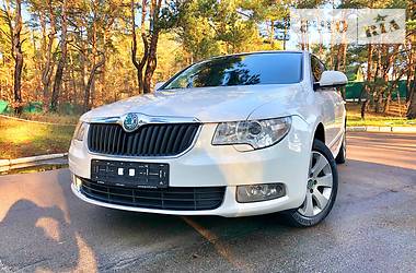 Седан Skoda Superb 2010 в Днепре