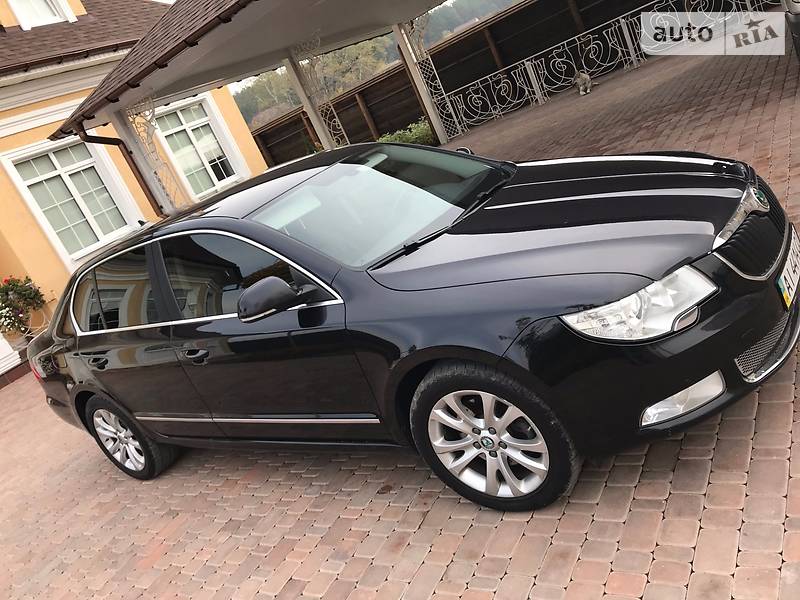 Седан Skoda Superb 2012 в Києві