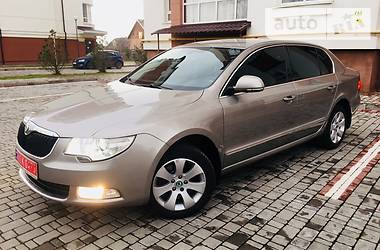 Седан Skoda Superb 2014 в Ивано-Франковске