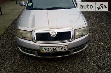 Седан Skoda Superb 2005 в Иршаве