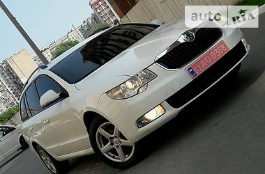 Універсал Skoda Superb 2012 в Хмельницькому