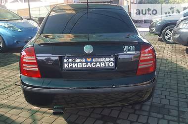 Седан Skoda Superb 2004 в Кривом Роге