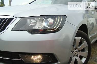 Седан Skoda Superb 2014 в Харькове