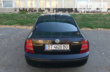 Седан Skoda Superb 2004 в Херсоне