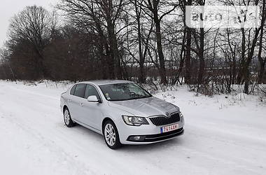 Седан Skoda Superb 2015 в Хмельницком