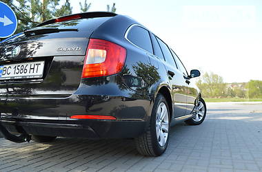 Универсал Skoda Superb 2013 в Дрогобыче