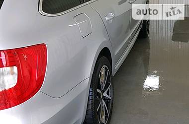 Універсал Skoda Superb 2012 в 