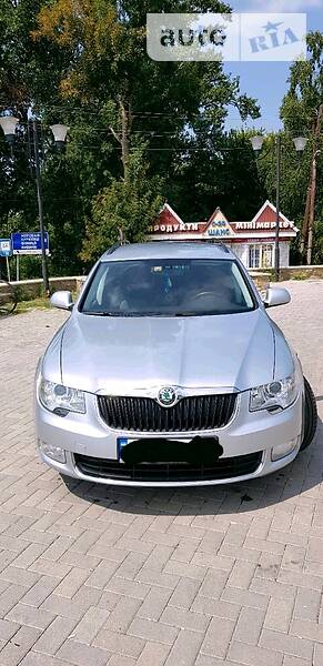 Універсал Skoda Superb 2012 в 