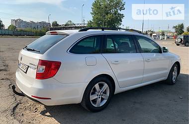 Універсал Skoda Superb 2014 в 