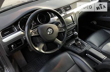 Универсал Skoda Superb 2014 в Ровно