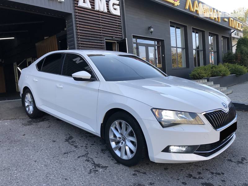 Седан Skoda Superb 2017 в Сумах