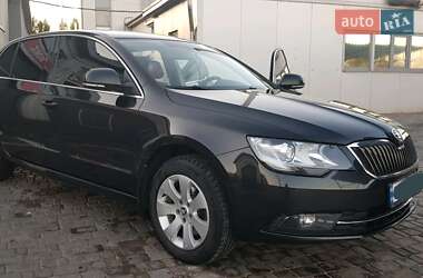 Седан Skoda Superb 2013 в Кривому Розі