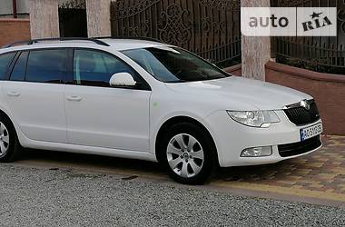 Универсал Skoda Superb 2011 в Виноградове