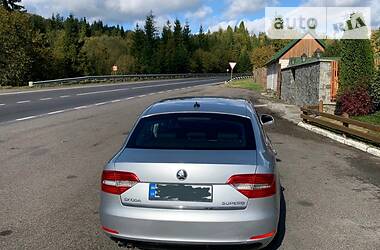 Седан Skoda Superb 2014 в Мукачевому