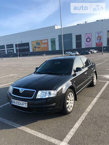 Седан Skoda Superb 2006 в Киеве